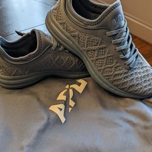 APL Techloom Phantom